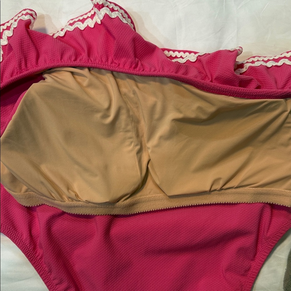 J. Crew Seersucker Pink Ruffle One Shoulder White Swimsuit Size 8 NWT AJ650 - Picture 6 of 6